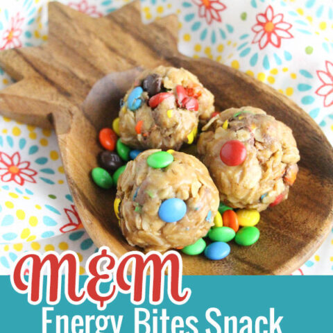 A fun and easy snack to add delight to your child's afternoon, these M&M Energy Bites Snack won't take the whole afternoon and are amazing.