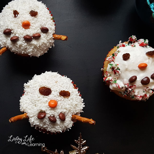 snowman cupcakes 