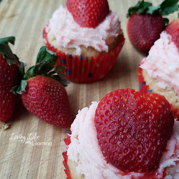 homemade strawberry cupcakes 