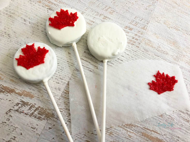 Canada Day Oreo Pops