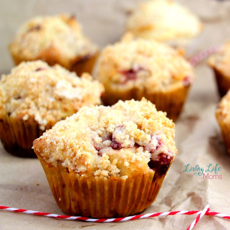 Strawberry Crumble Muffins