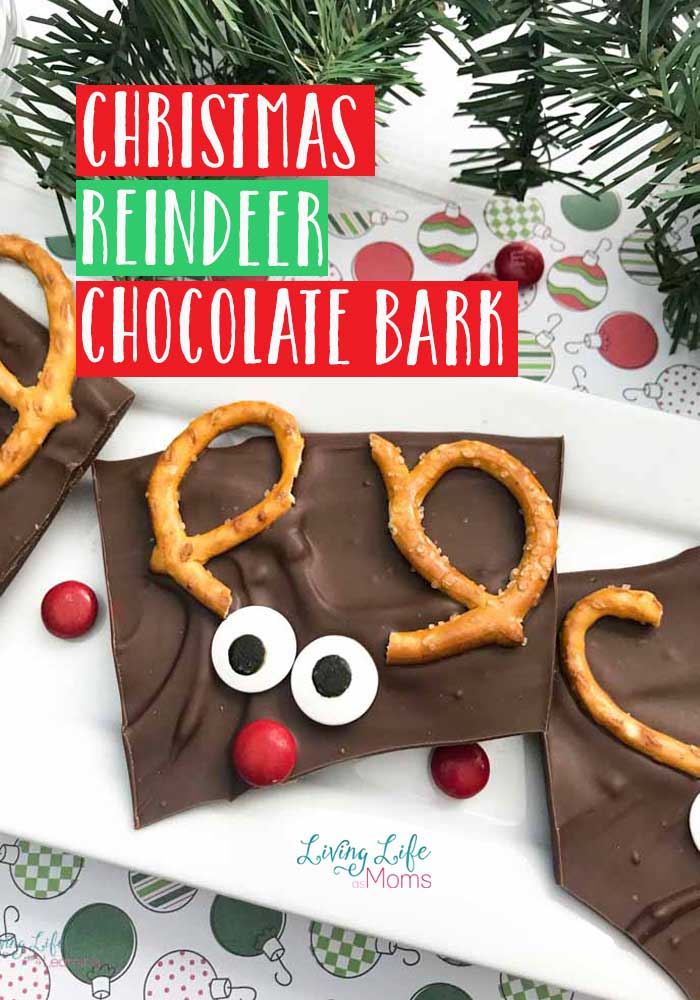 If you love reindeer, you won't want to miss out on this Christmas Chocolate Reindeer Bark! With only 4 ingredients, holiday baking can't get more simple! #baking #reindeer #Christmas #holiday