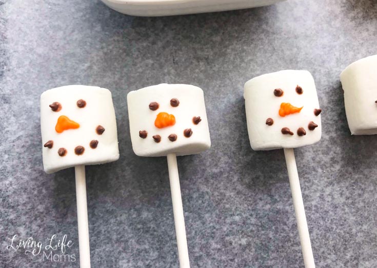 snowman marshmallow pops