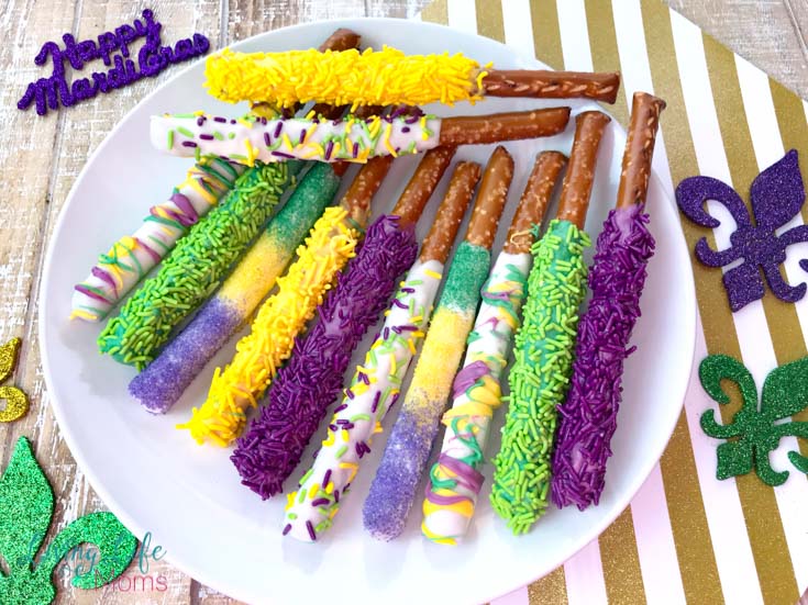 Mardi Gras Dipped pretzel rods