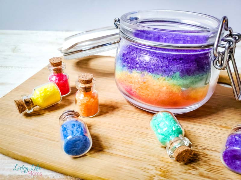 how to make colored bath salts