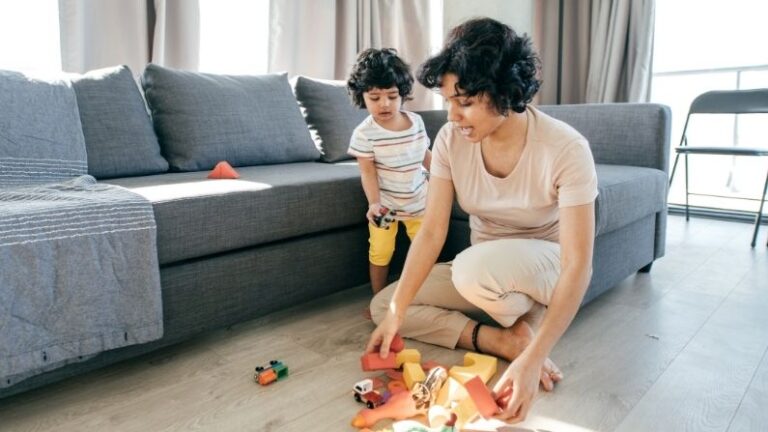 mom and baby cleaning blocks