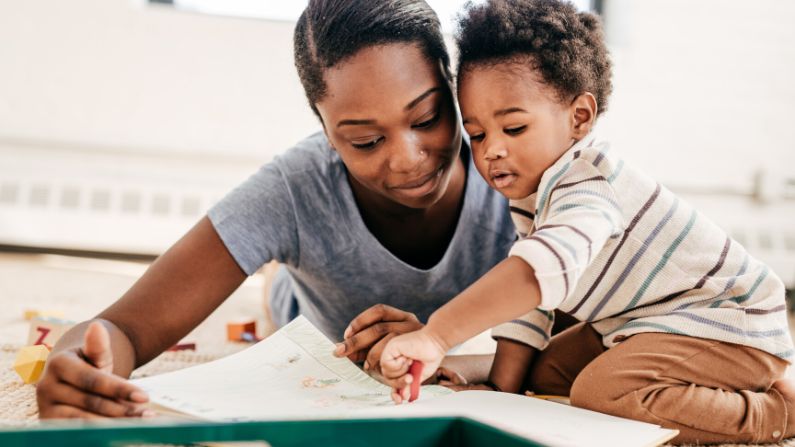 mom and child coloring