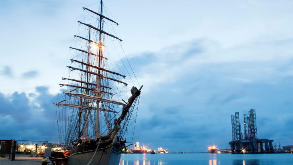 discover-family-fun-in-galveston-Galveston-Historic-Seaport-and-Ship-Elissa
